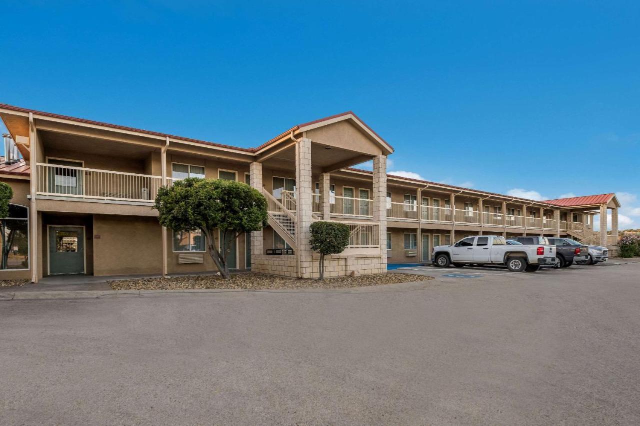 Quality Inn Сонора Екстериор снимка