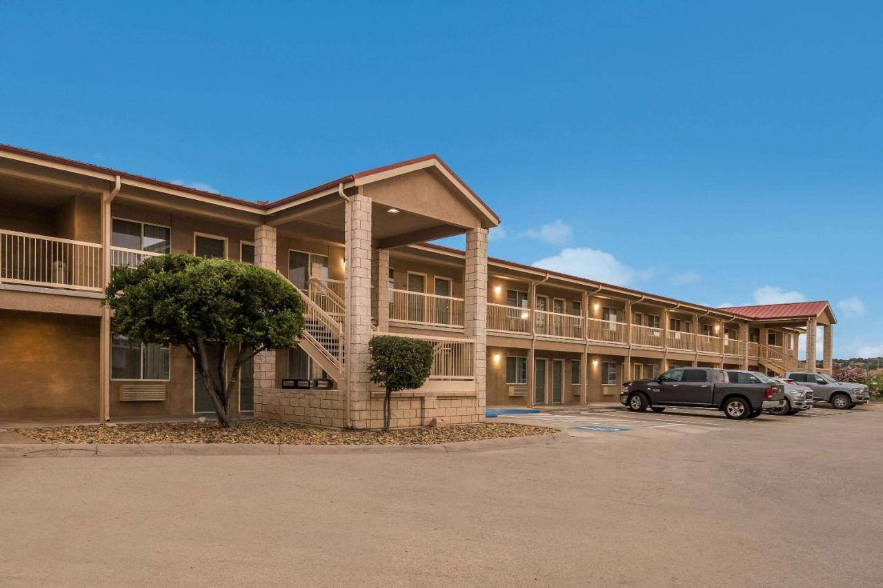 Quality Inn Сонора Екстериор снимка