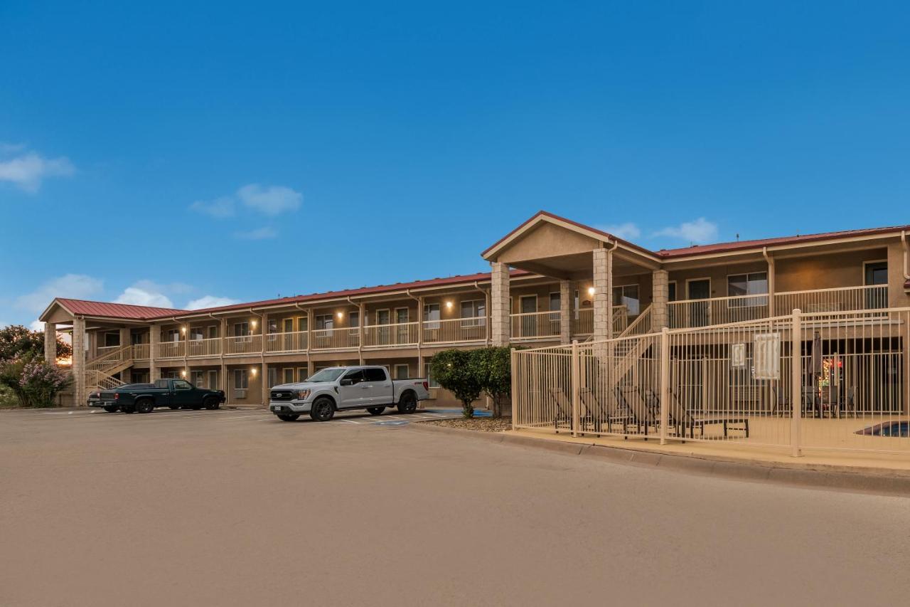 Quality Inn Сонора Екстериор снимка